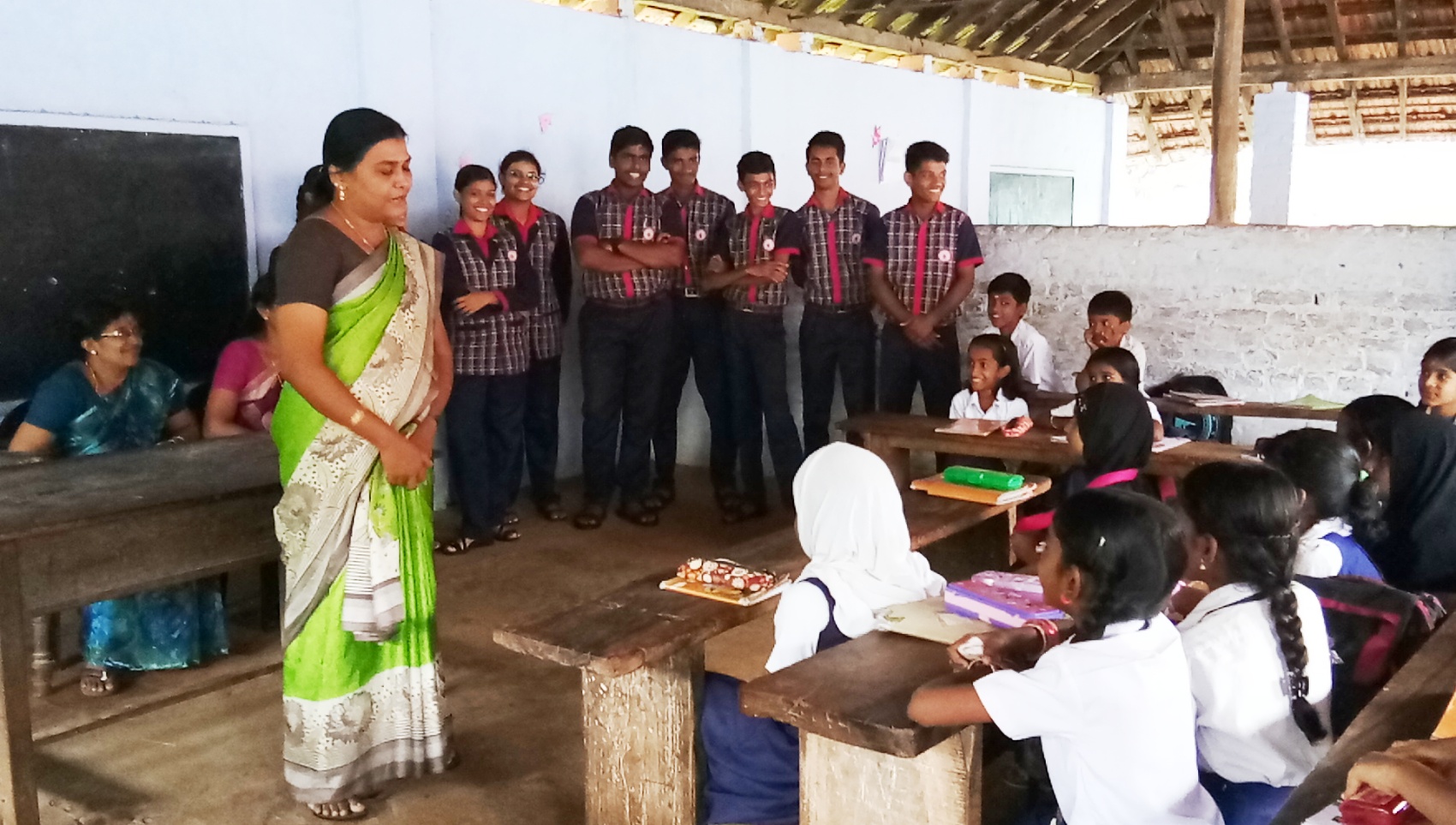 Books Donation to Pudiyankam School 2018